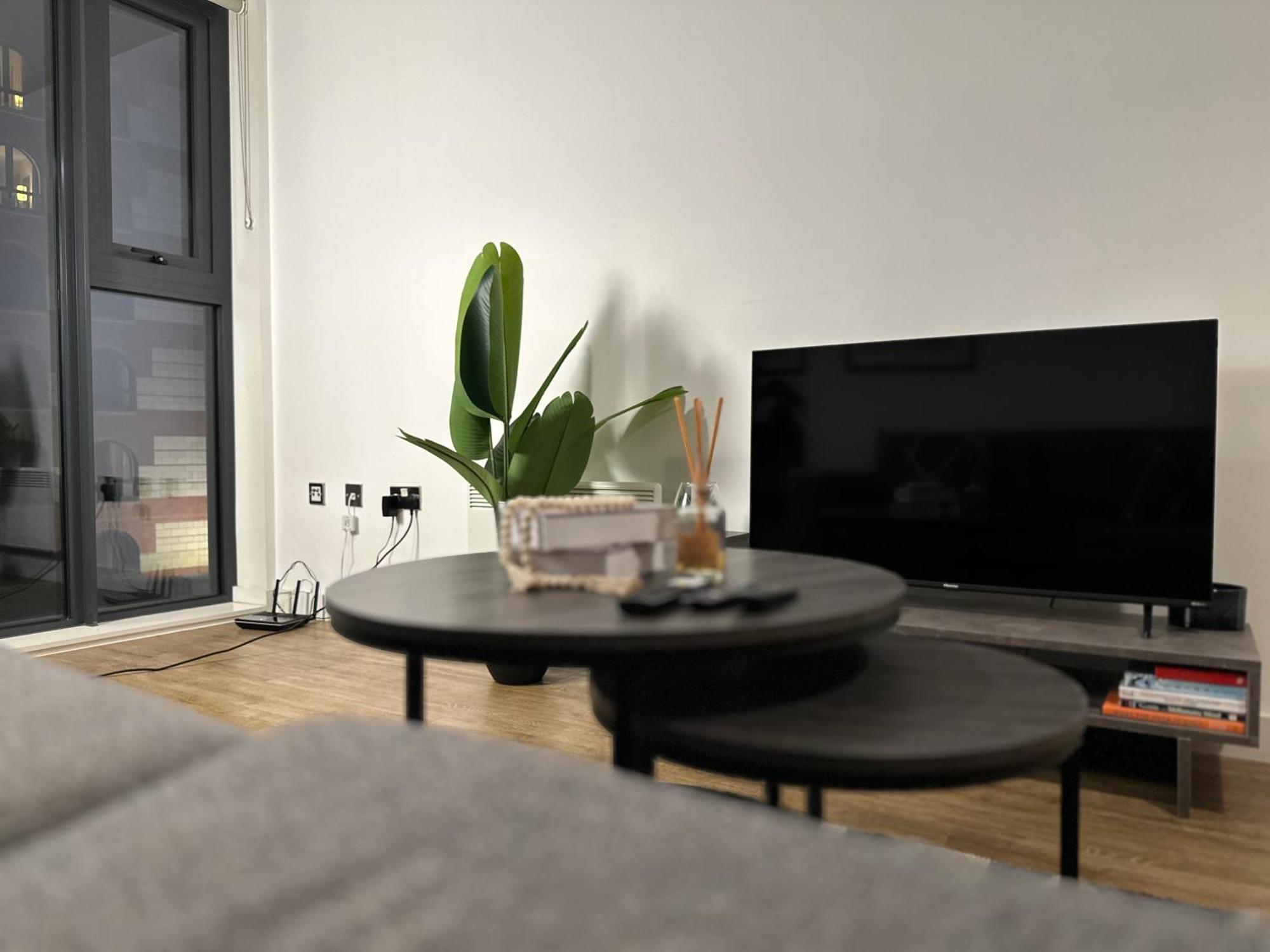 Cozy City Centre Apartment With Free Parking And Free Gym Birmingham Esterno foto